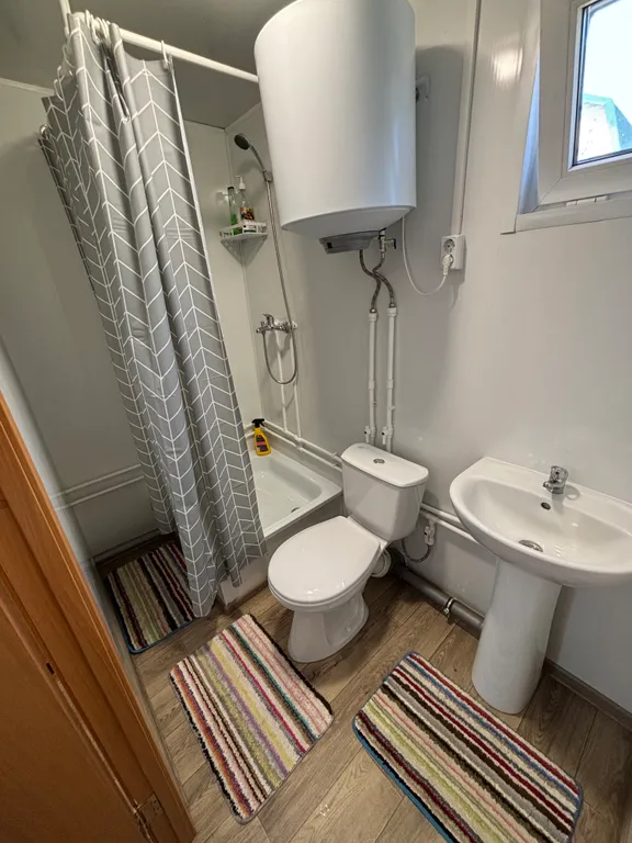 Коттедж Гостевой дом со своим двориком — Широчанка