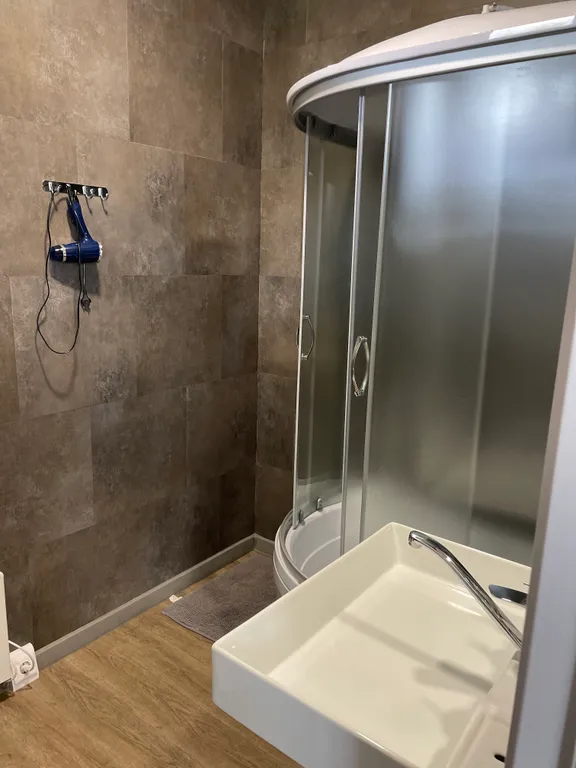 Уютный загородный дом на берегу озера