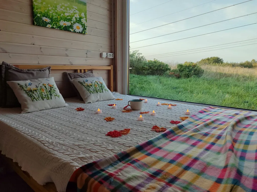 Коттедж Домик около Красного села с видом на поле и лошадок — Санкт-Петербург