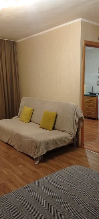 Квартира две остановки от вокзала