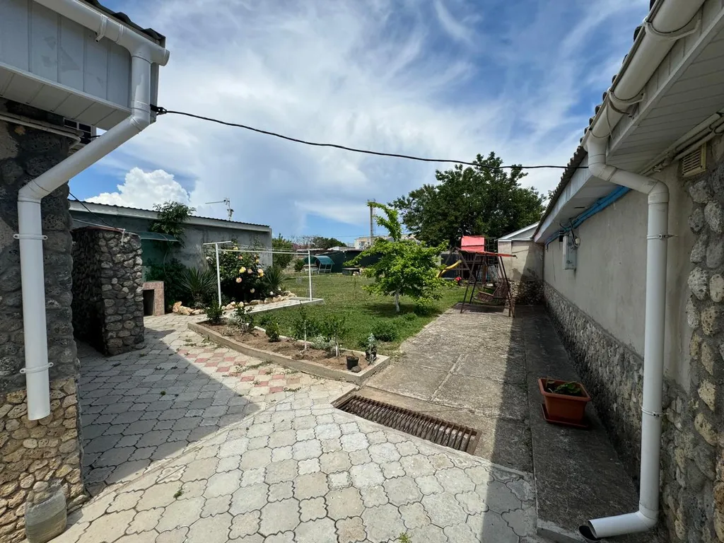 Уютный домик возле моря