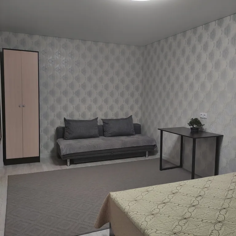 Квартира в центре Нефтяников