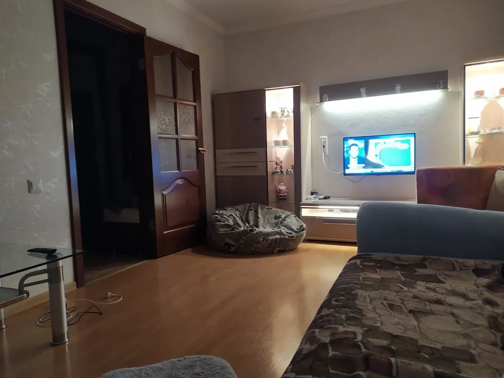 Двухкомнатная квартира возле ТЦ Грин