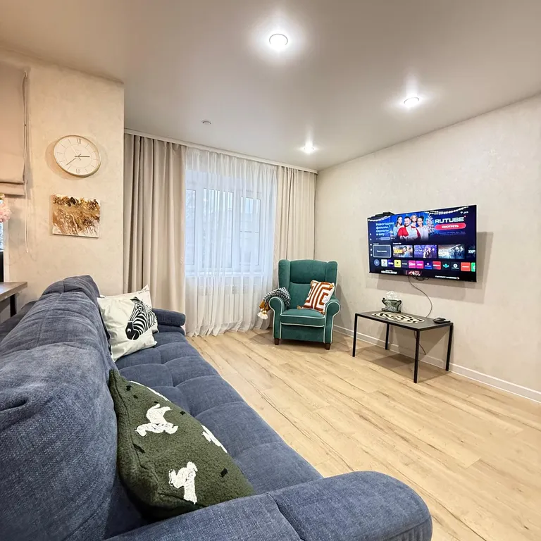 Уютнaя, солнечная квaртира в новoм домe, рядом с ФОК