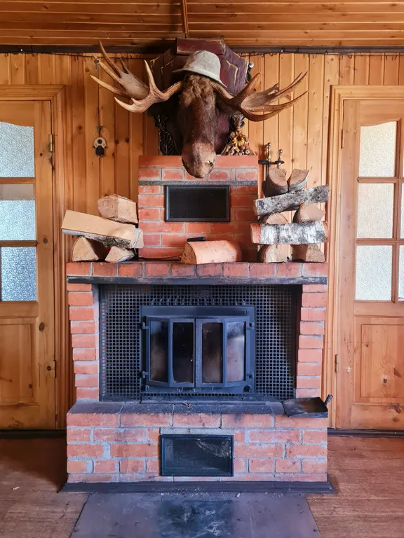 Коттедж с бильярдом и панорамной закрытой террасой