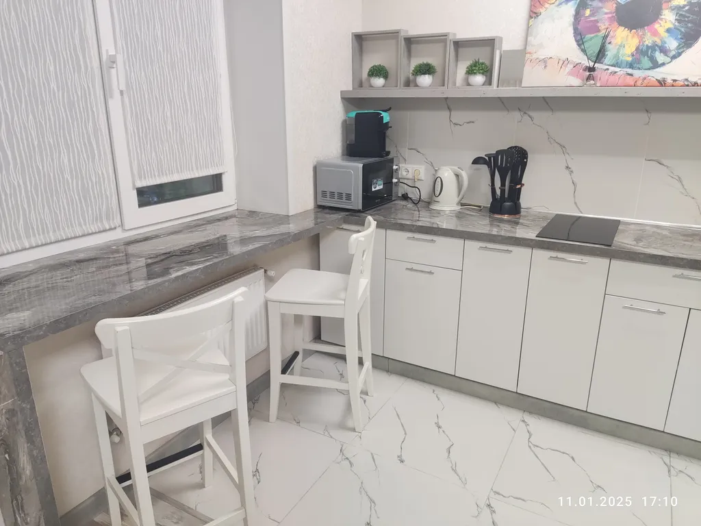 Милая новая студия с кофемашиной