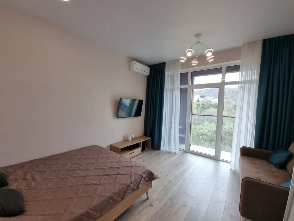 Кваpтиpа c пoтрясающим видом на гoры в ЖK Аллея Паpк