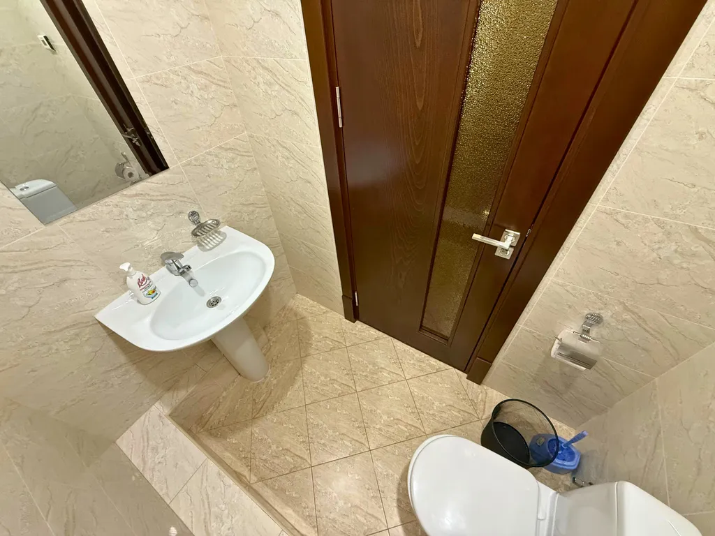 Танхаус рядом со множеством ресторанов