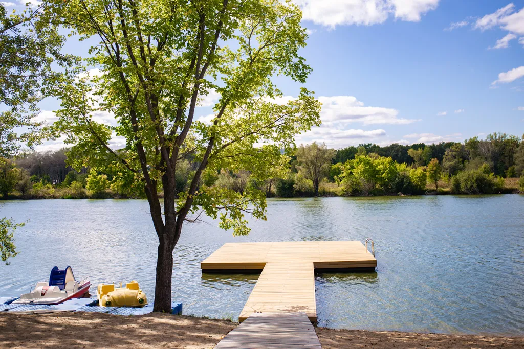 Дом Галька с видом на озеро и горы