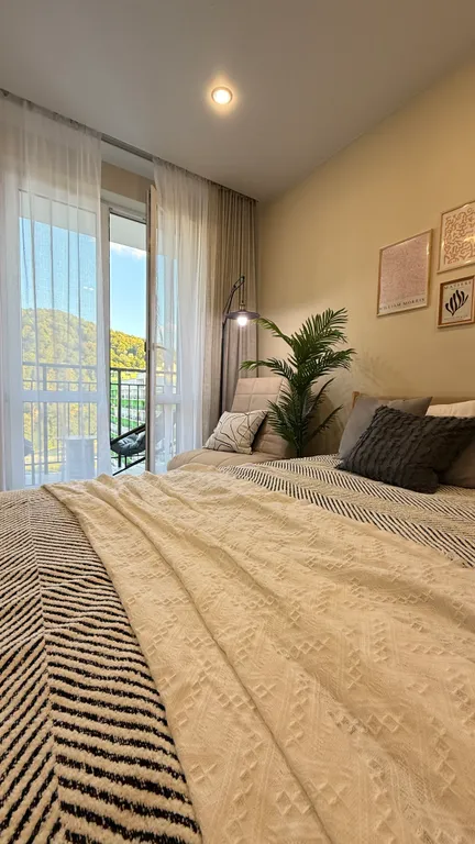 Абсолютно новая студия с прекрасным видом на горы