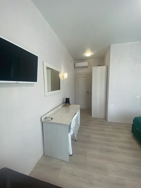 Трёхместный номер комфорт с видом на море