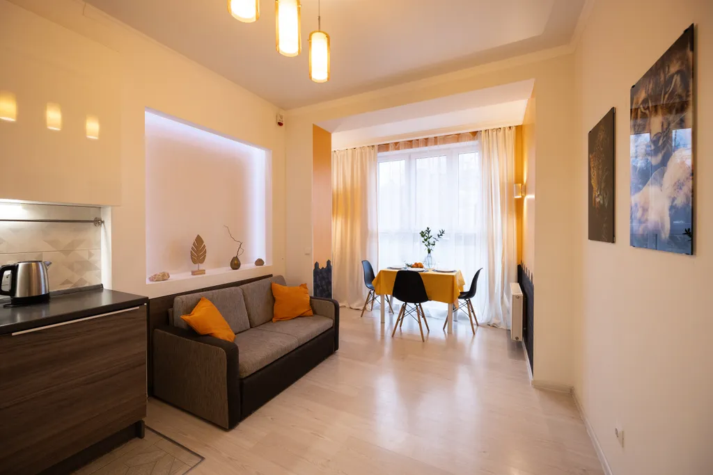 У спуска к морю