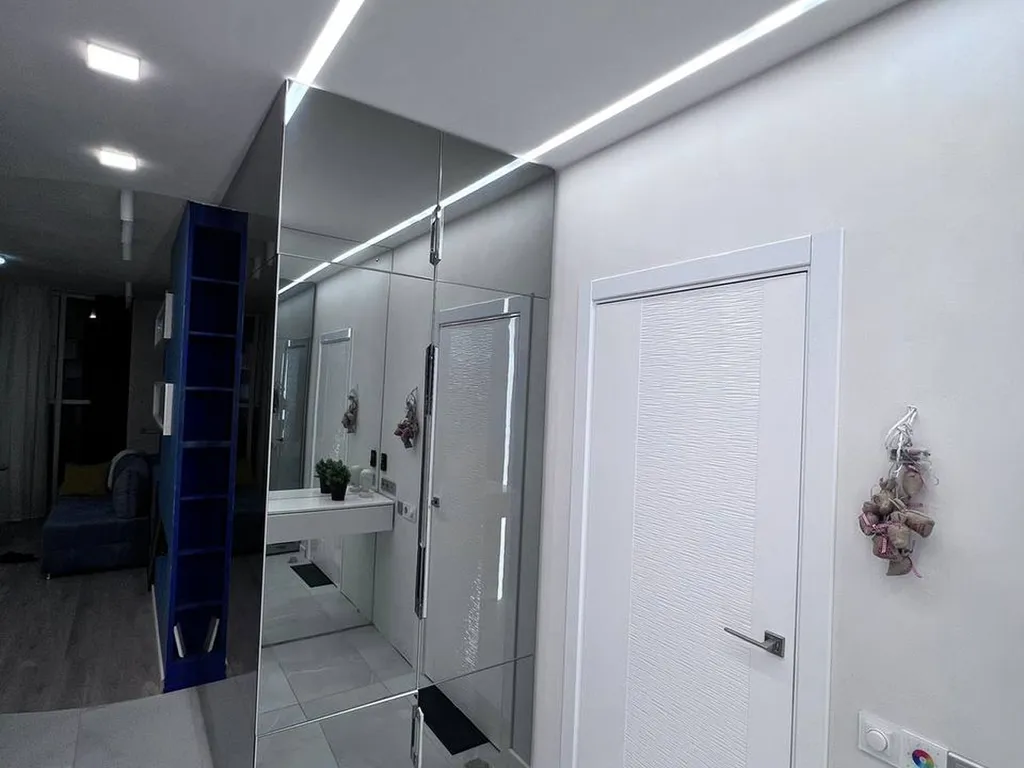 Современная квартира с панорамным видом на Волгу (Уютный Дом)