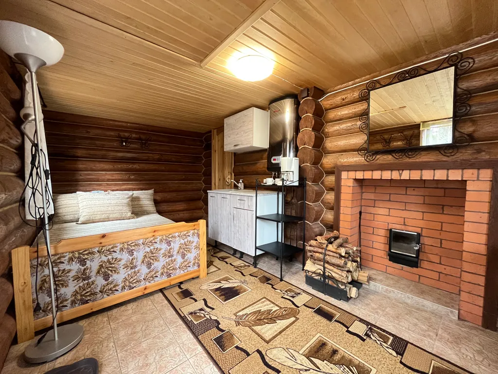 Коттедж Гостевой домик в Сосновом бору — Деревянное