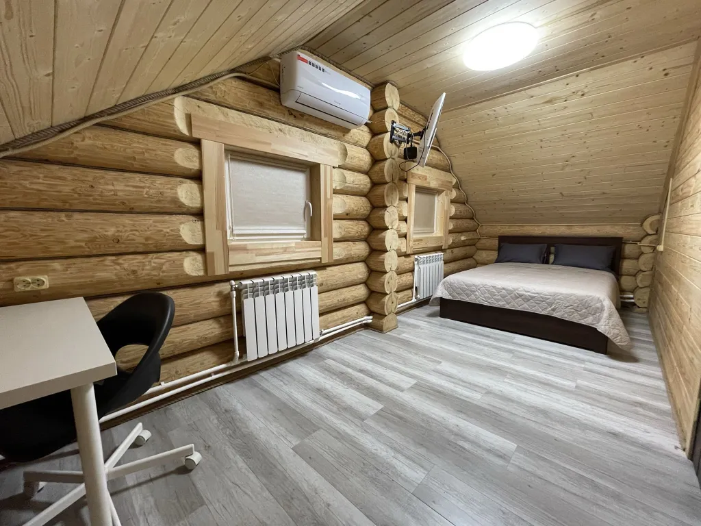 Частный деревянный дом в Подмосковье с баней на дровах