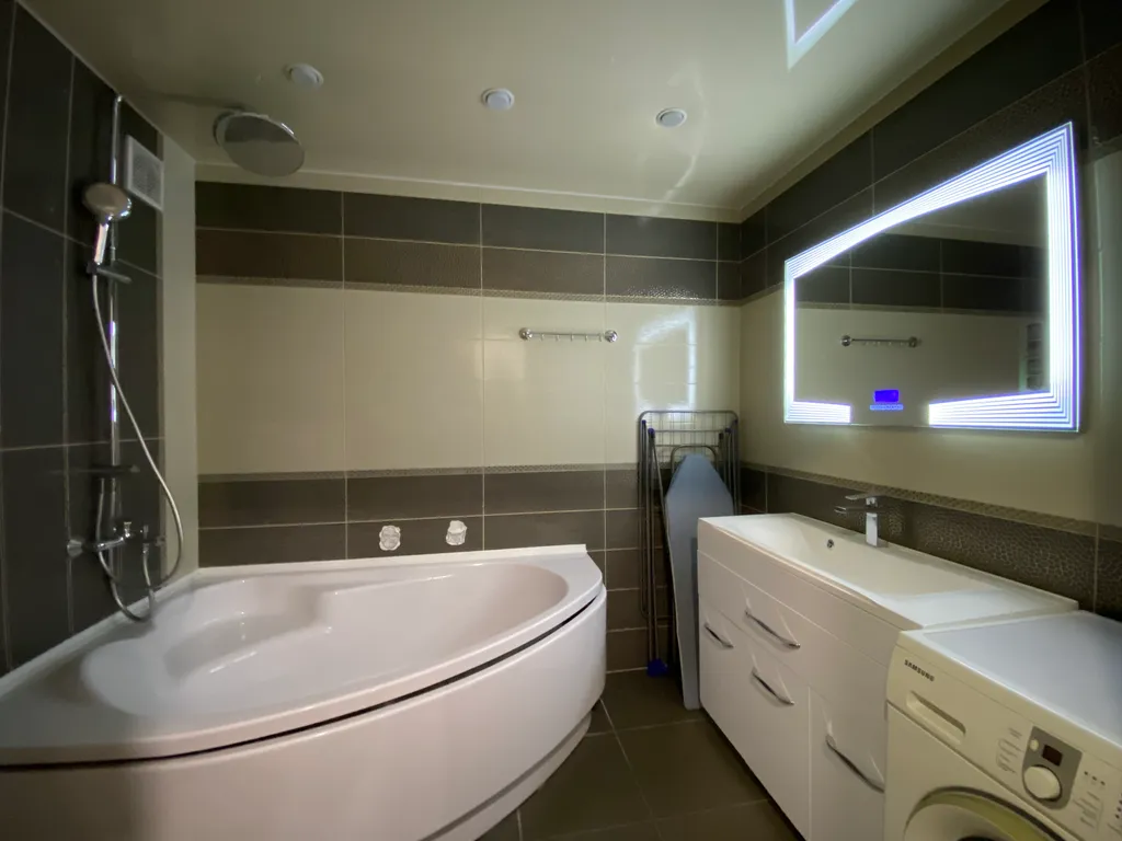 Комфортная трёхкомнатная квартира в центре города