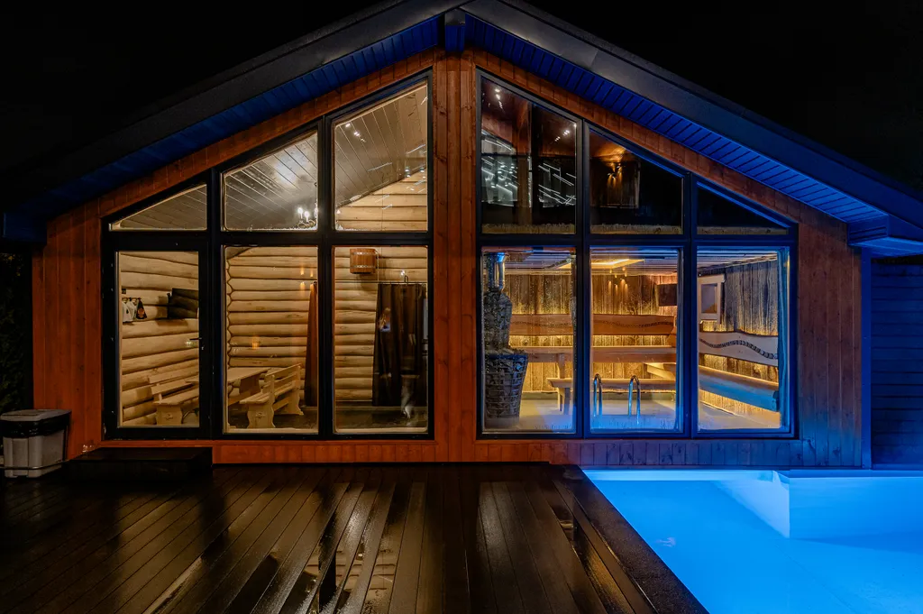 Баня и басейн в Ликино