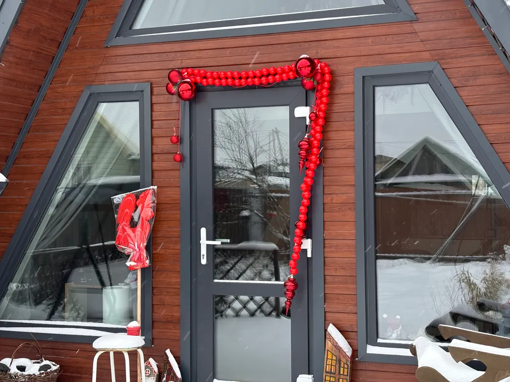 Коттедж Сказочный А-фрейм с отдельной баней из липы в заповедном лесу — аренда посуточно в Зеленодольск