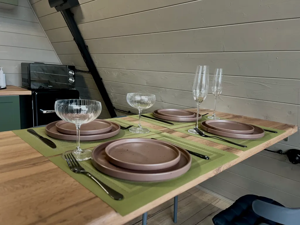 Домик у реки с банным чаном и сап-бордами