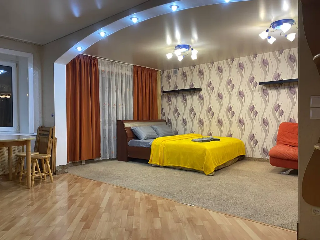 Двухкомнатная квартира рядом с ЖД-вокзалом