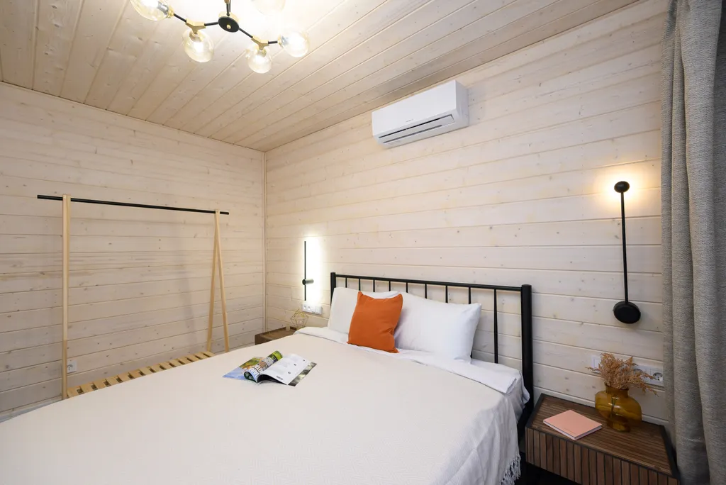 Дом с камином и баней у озера