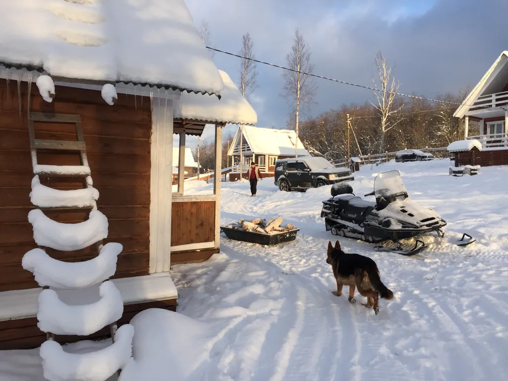 Коттедж Коттедж на берегу озера,рыбалка и отдых всей семьей! — Родионово