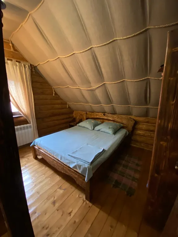 Уютный загородный коттедж недалеко от центра города