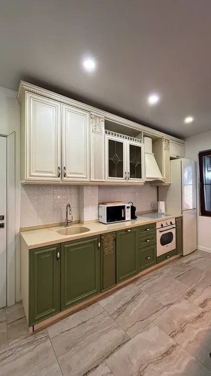 Евро-четырехкомнатный апартамент Эко Дом с террасой