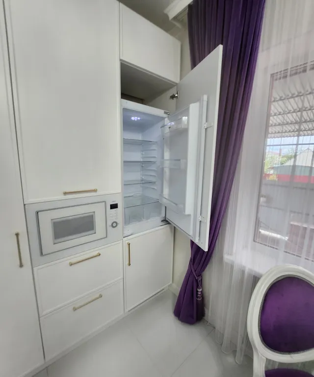 Большой дом с видом на гору