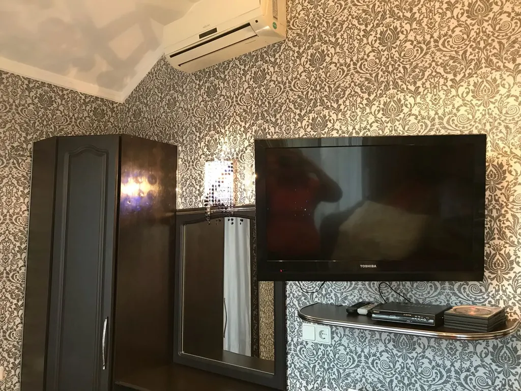 Семейный двухкомнатный апартамент с кухней и балконом