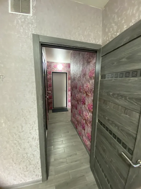 Уютная квартира в отличном месте — аренда посуточно в Волгоград