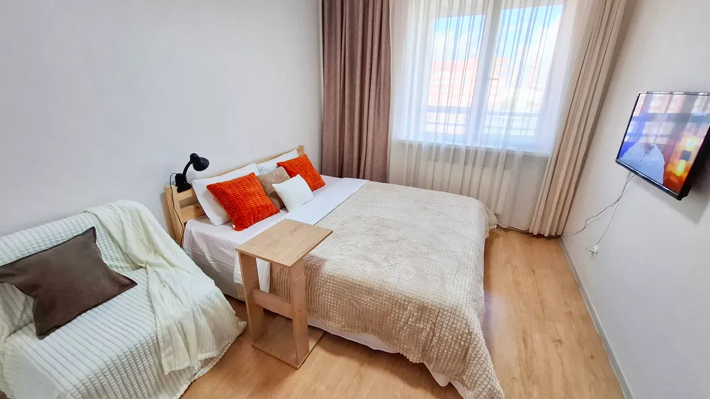 Просторная квартира с видом на парк — аренда посуточно в Екатеринбург