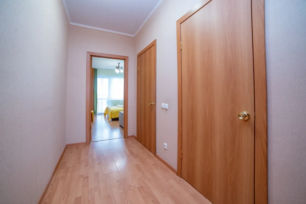 Желтые попугаи в прериях