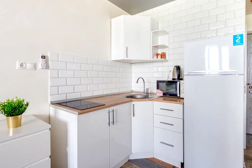 Уютная студия с большой лоджией в доме бизнес-класса