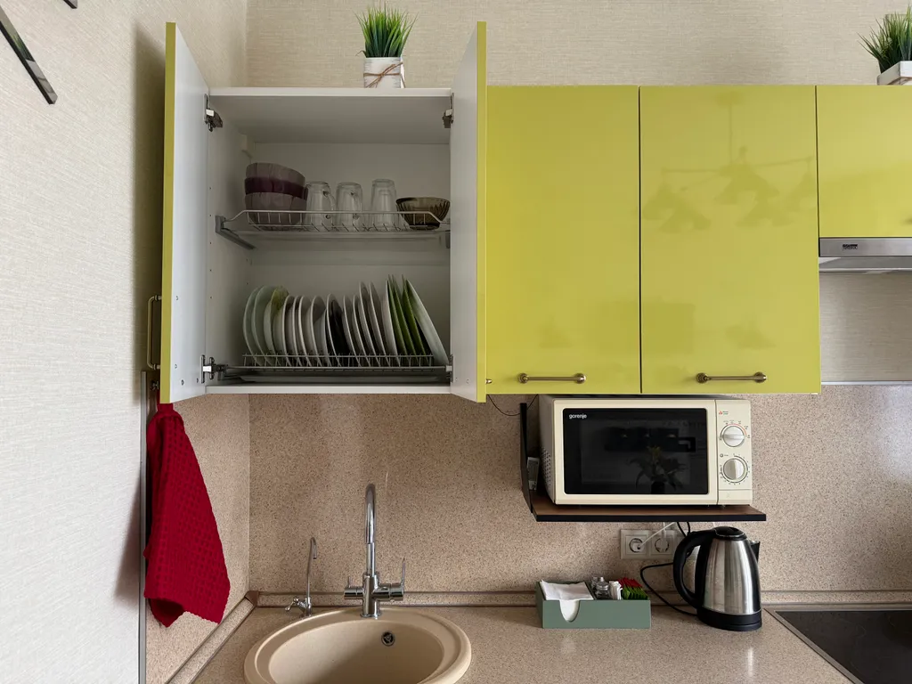 Семейная ретро квартира с видом на лес