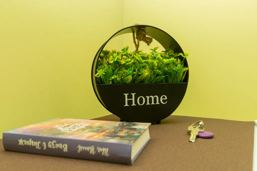 Квартира Улучшенная студия — Тюмень