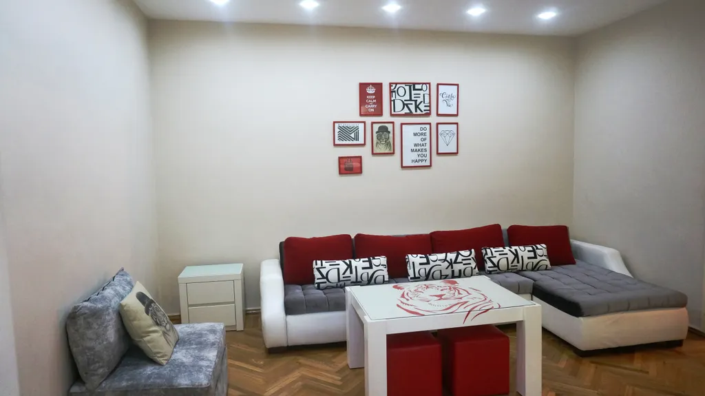 2-комнатная Квартира — аренда посуточно в Тбилиси