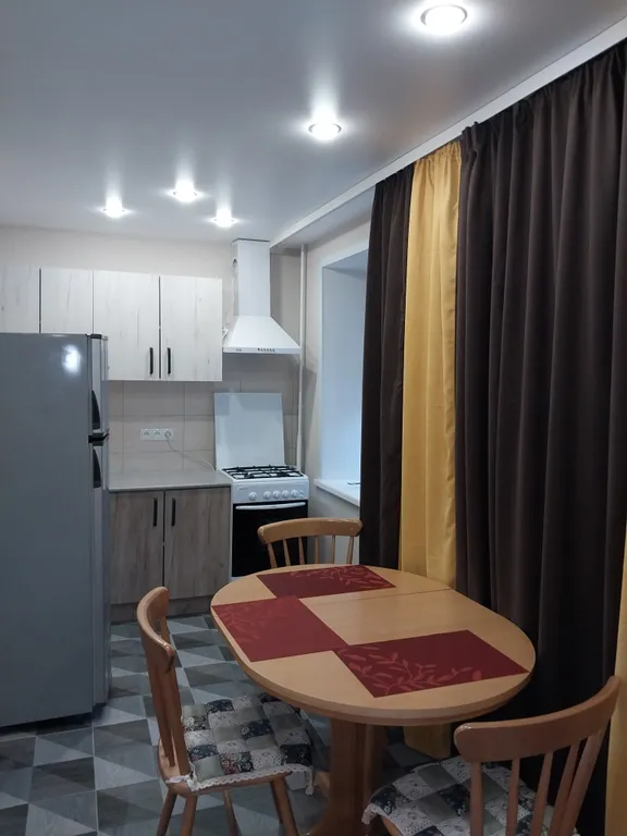 уютная двухкомнатная в тихом центре у университета