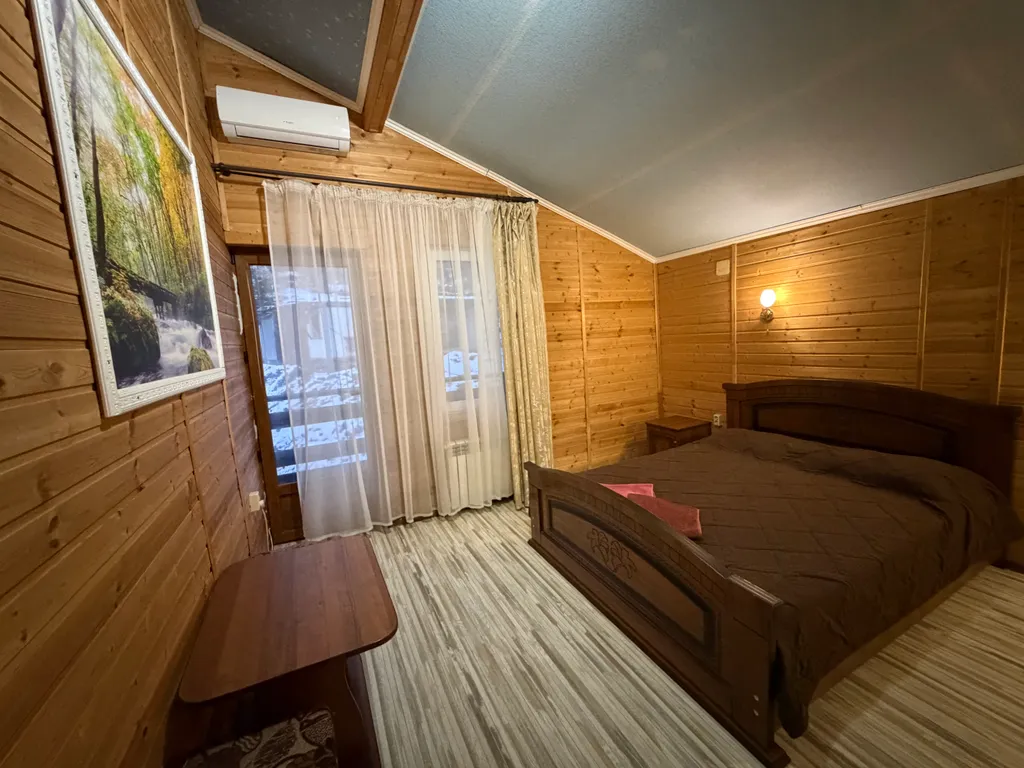 Домик с 3 спальнями на 6 человек