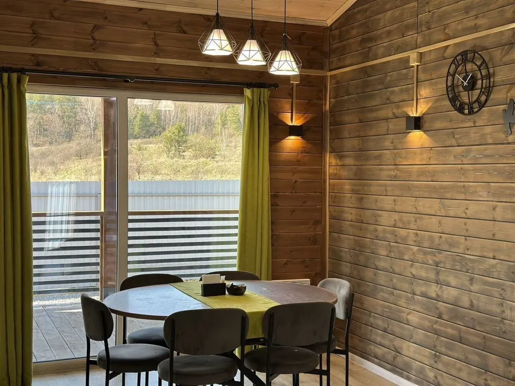 Современный дом с баней и чаном