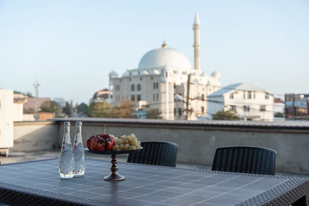 Апартаменты с видом на достопримечательность большую белую Месеть