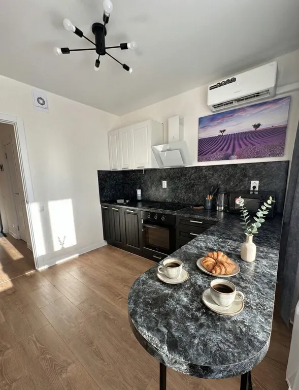 Уютная студия в новом доме у метро Девяткино.