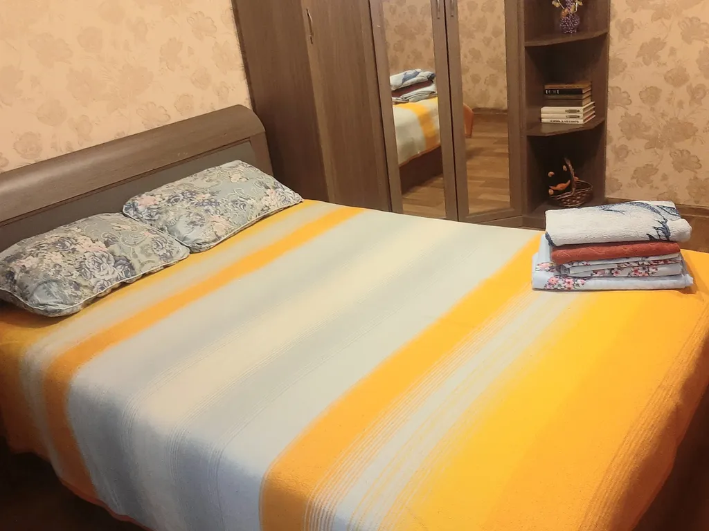 Квартира 2-комнатная Квартира — Омск