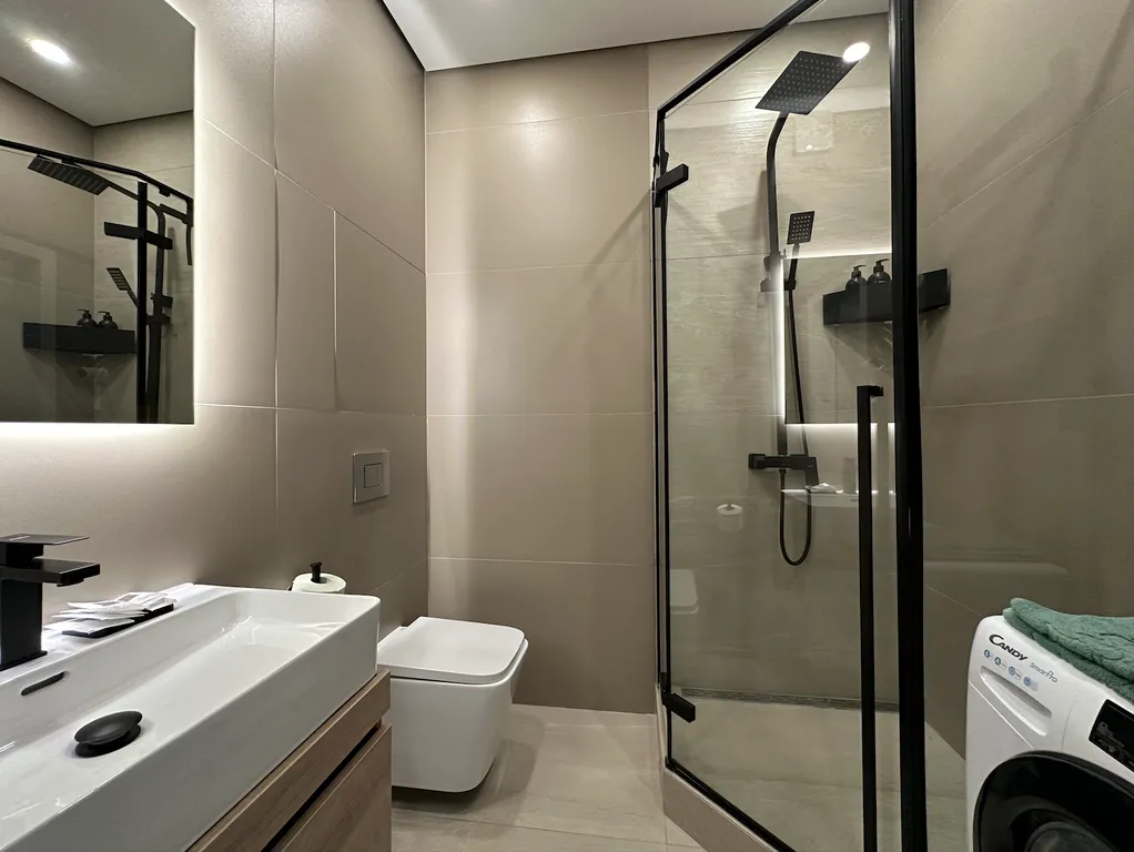 Дизайнерская студия Ls-art-olive с видом на море с 13 этажа