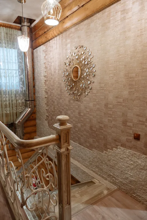 Уютный дом на берегу реки