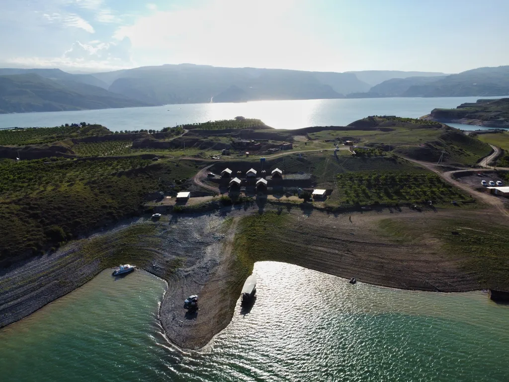 Коттедж Глэмпинг Остров на Чиркейском водохранилище — Чиркей