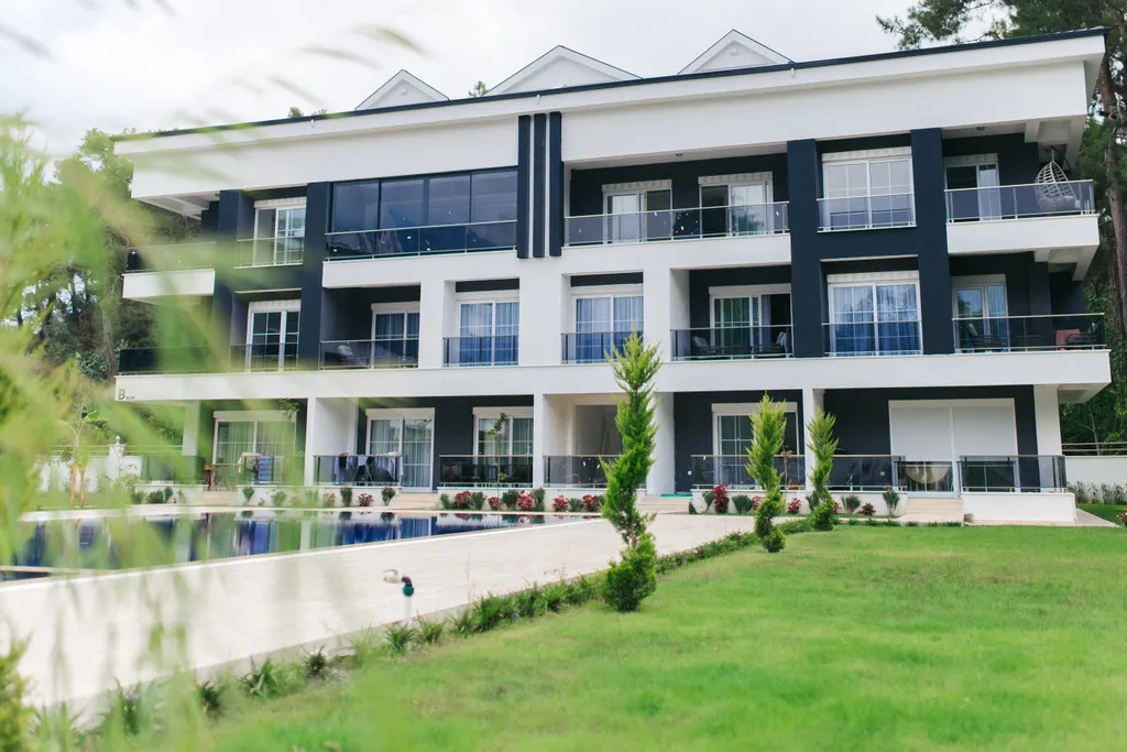 Квартира с видом на горы и выходом к бассейну