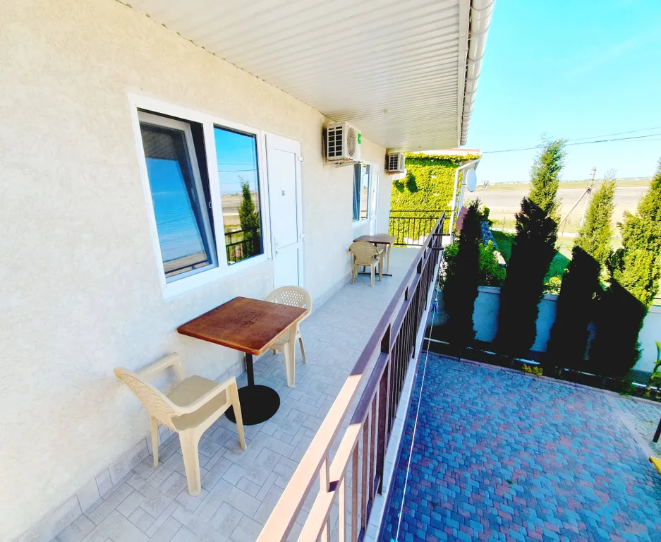 Гостевой дом "Зарафшан" расположен в 300 метрах от песчаного пляжа