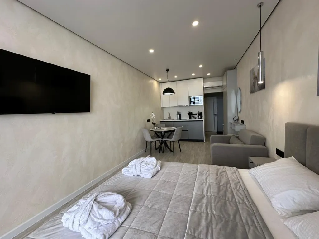 Дизайнерская студия ls-lux-sunshine с видом на море с 15 этажа