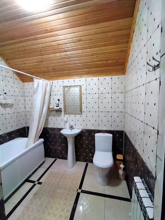 Домики у озера